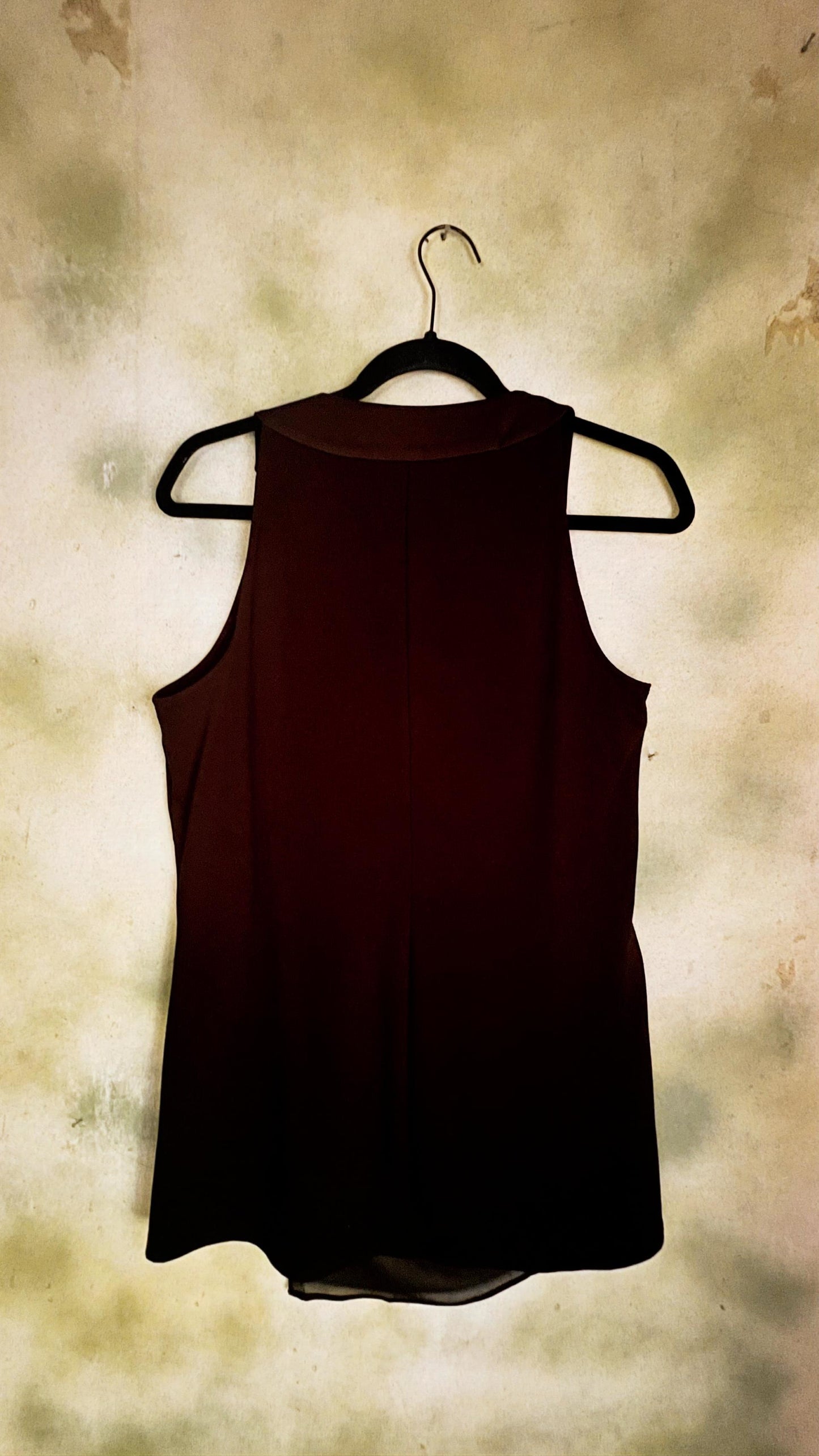 White House Black Market Sleeveless Draped Overlay Blouse – Black Size Small