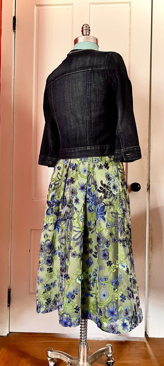 🌿 4‑Piece Styled Outfit "Spring Fling" Denim, Florals & Metallic Green Accents