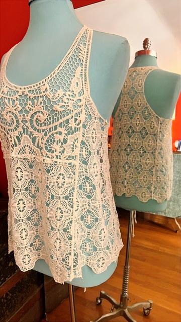 LC Lauren Conrad Ivory Crochet Lace Racerback Tank Top Boho Romantic
