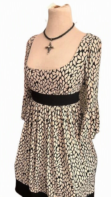 London Times Black & Ivory Printed Fit & Flare Dress Size 4