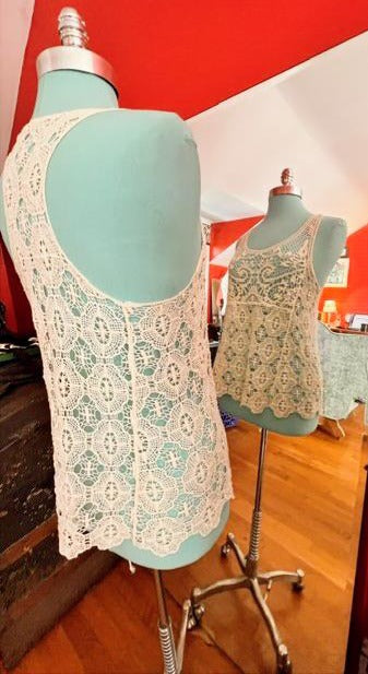 LC Lauren Conrad Ivory Crochet Lace Racerback Tank Top Boho Romantic