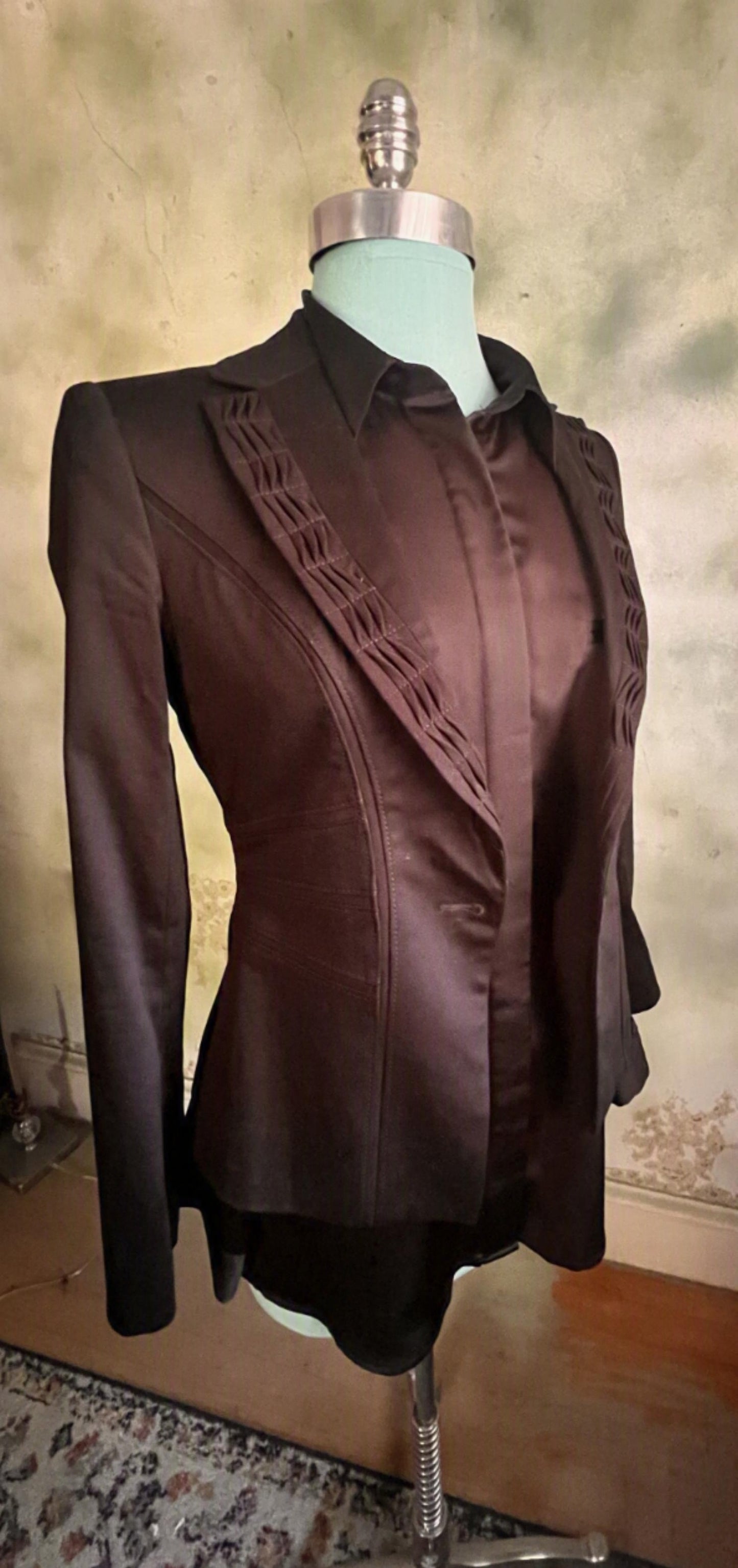 White House Black Market Black Fitted Blazer Jacket Size 2 Pleated Lapels