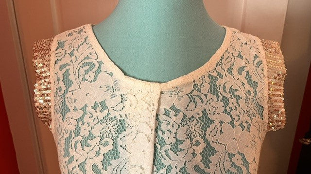 Civico 51 Made in Italy Ivory Lace Blouse Size Small Sequin Cap Sleeves