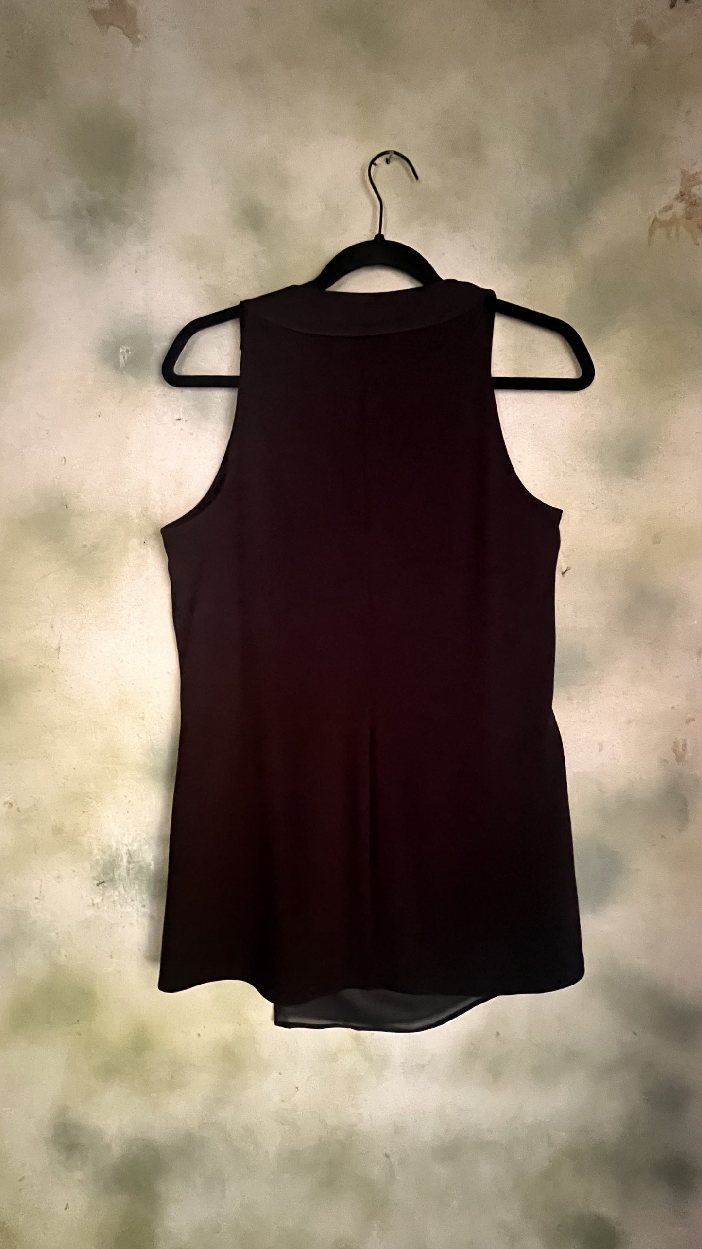 White House Black Market Sleeveless Draped Overlay Blouse – Black Size Small