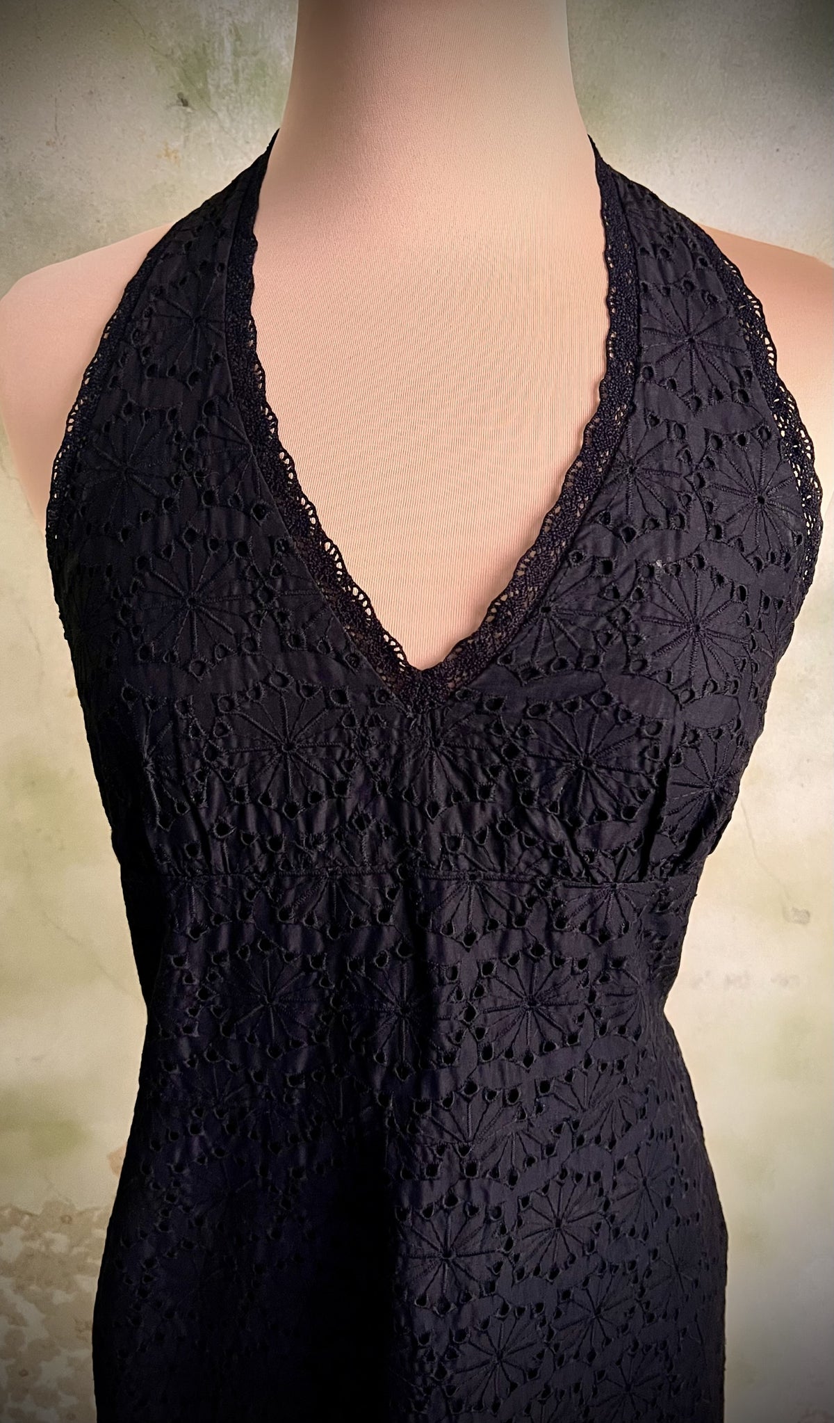 Banana Republic Black Eyelet Halter Midi Dress Size 4