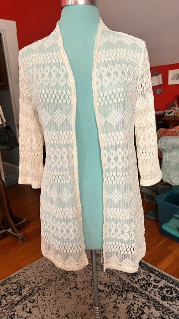 Chico’s Travelers Collection White Lace Open-Front Cardigan — Size 0