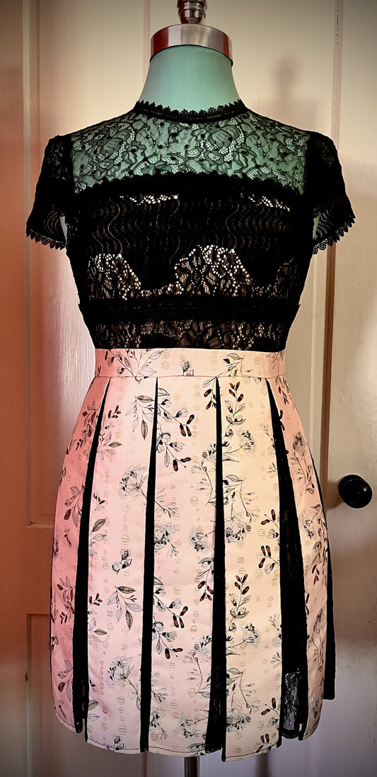 ✨ NWT Foxiedox Lace & Floral Mixed‑Media Dress — Size Small
