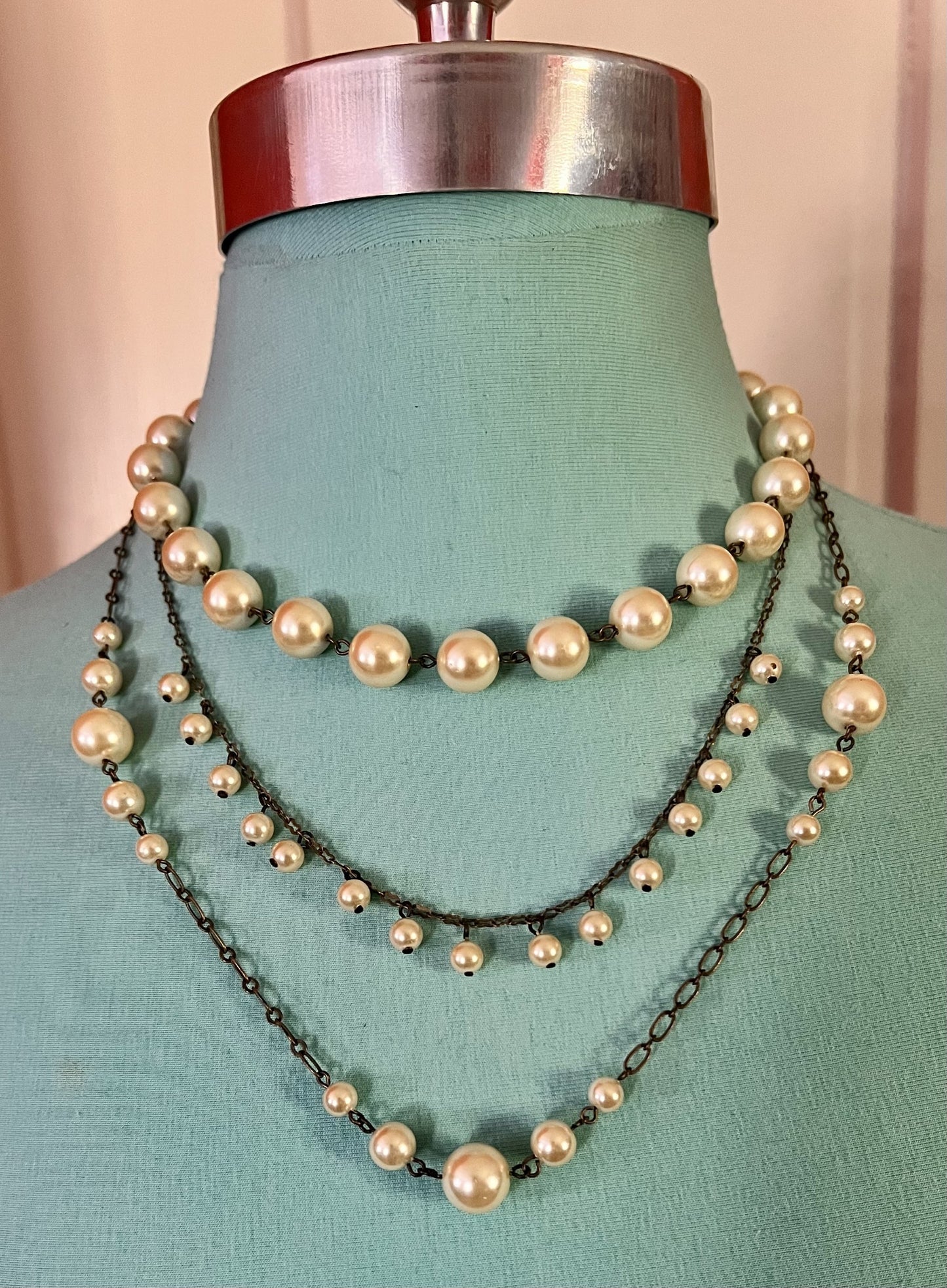 ✨ Curated 4‑Pc Vintage‑Romantic Outfit- Foxiedox Dress |Capelet |Pearls |Earring