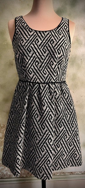 Outback Red Black White Geometric Fit & Flare Dress Size 0 Pockets