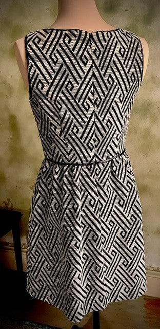 Outback Red Black White Geometric Fit & Flare Dress Size 0 Pockets