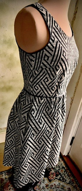 Outback Red Black White Geometric Fit & Flare Dress Size 0 Pockets