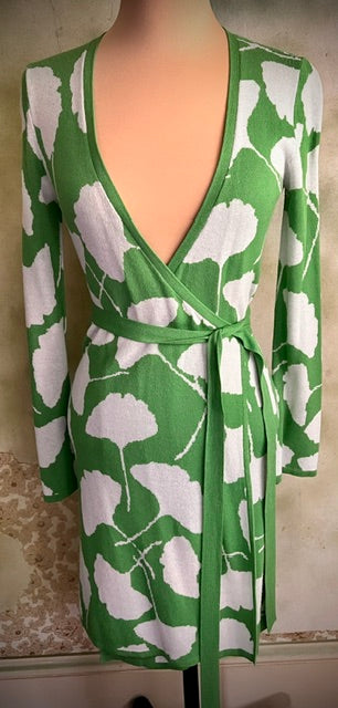Diane von Furstenberg DVF Green White Floral Wrap Dress XXS