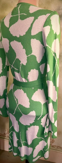 Diane von Furstenberg DVF Green White Floral Wrap Dress XXS