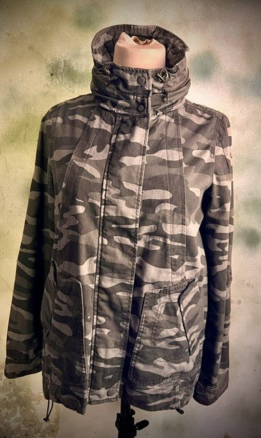 Jolt Gray Camo Utility Jacket Hooded Military Anorak Size Small