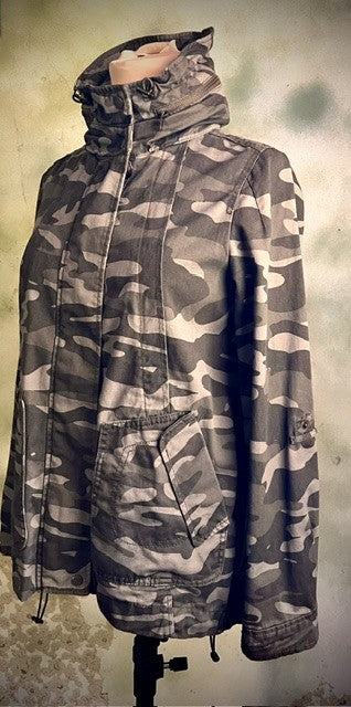 Jolt Gray Camo Utility Jacket Hooded Military Anorak Size Small