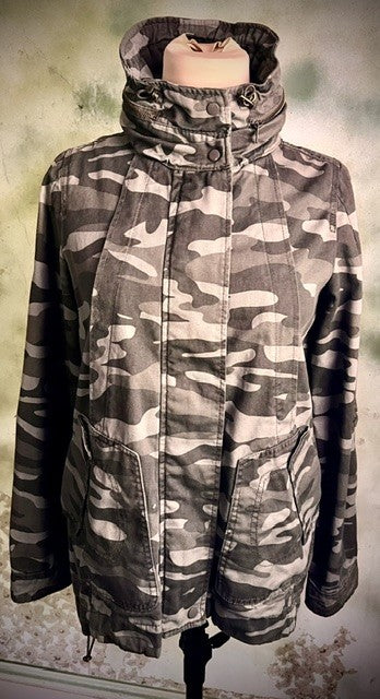 Jolt Gray Camo Utility Jacket Hooded Military Anorak Size Small
