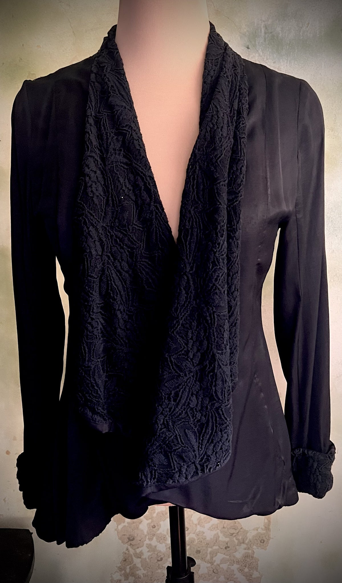 Mystree Size Small Black Lace Back Open Front Cardigan Jacket