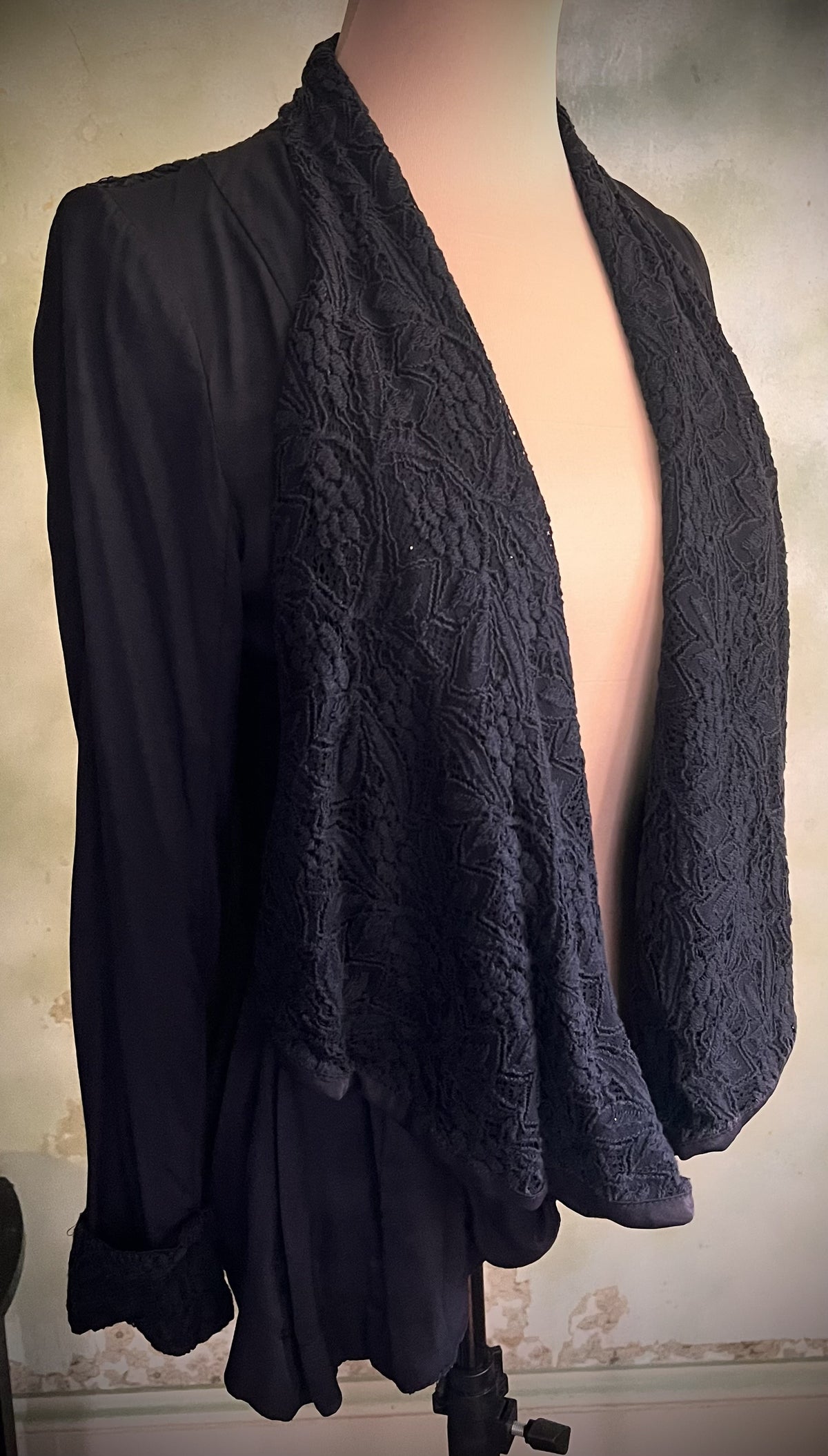 Mystree Size Small Black Lace Back Open Front Cardigan Jacket