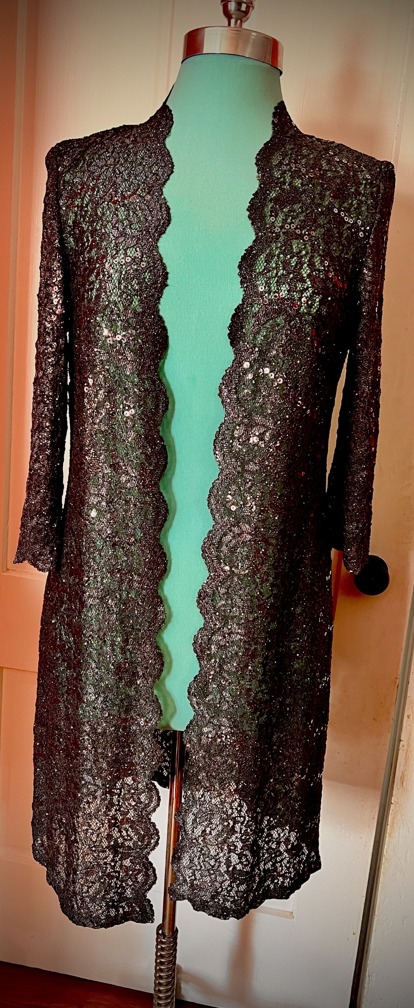 ✨ R&M Richards Silver Lace & Sequin Jacket — Size 6