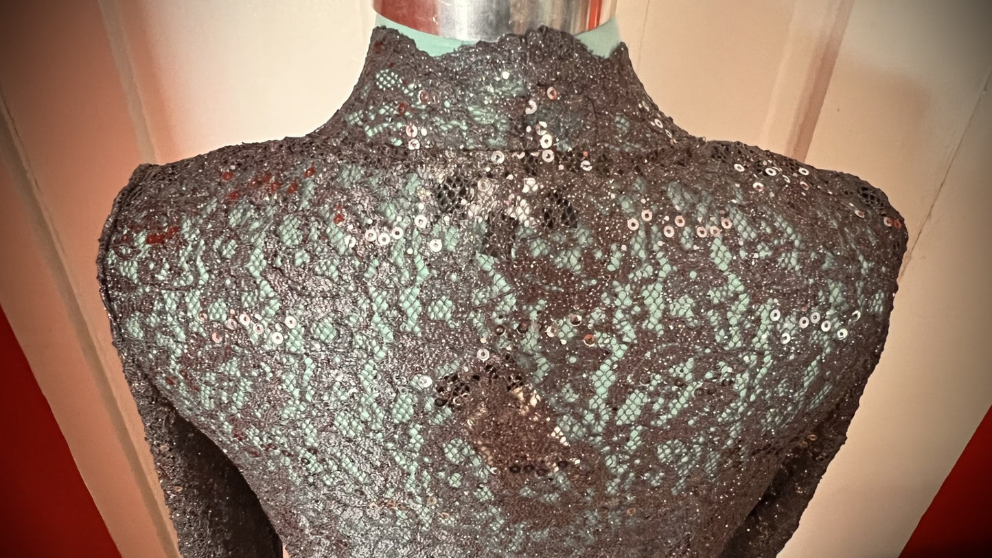 ✨ R&M Richards Silver Lace & Sequin Jacket — Size 6