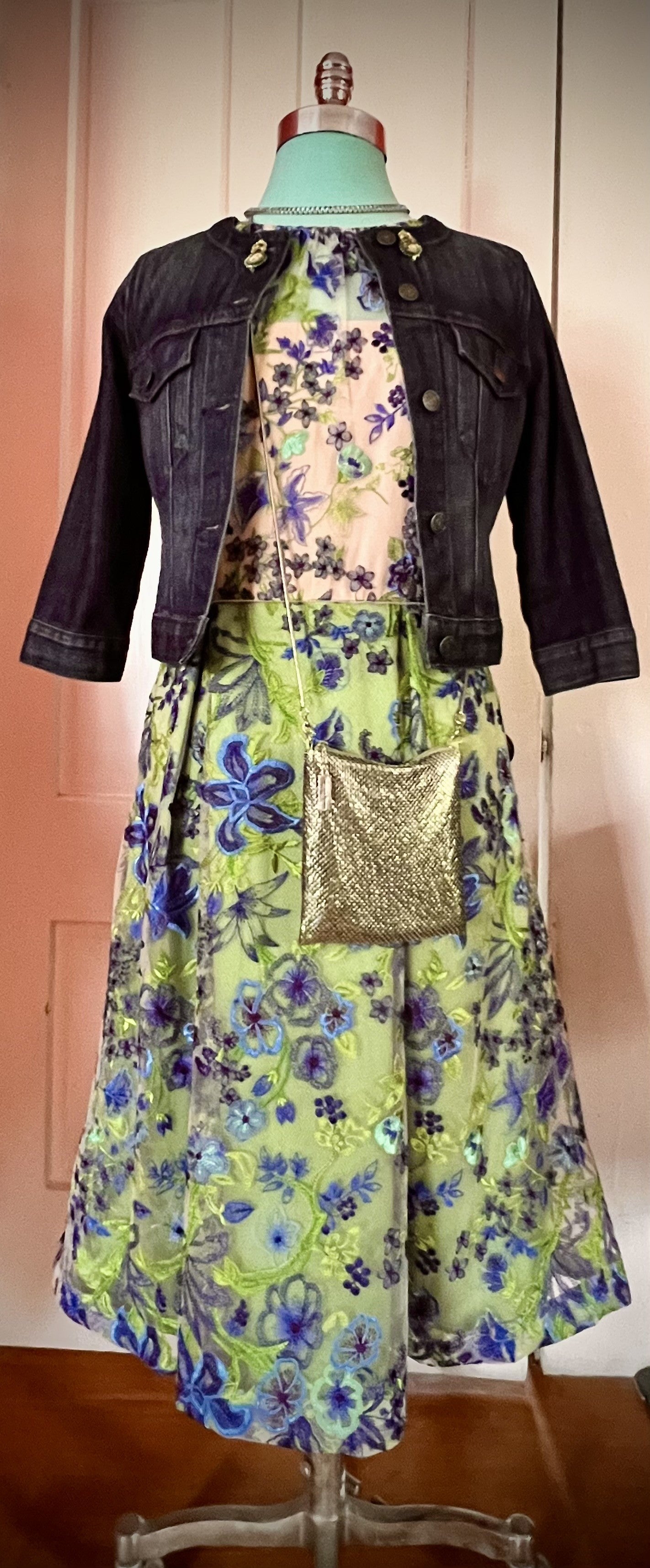 🌿 4‑Piece Styled Outfit "Spring Fling" Denim, Florals & Metallic Green Accents
