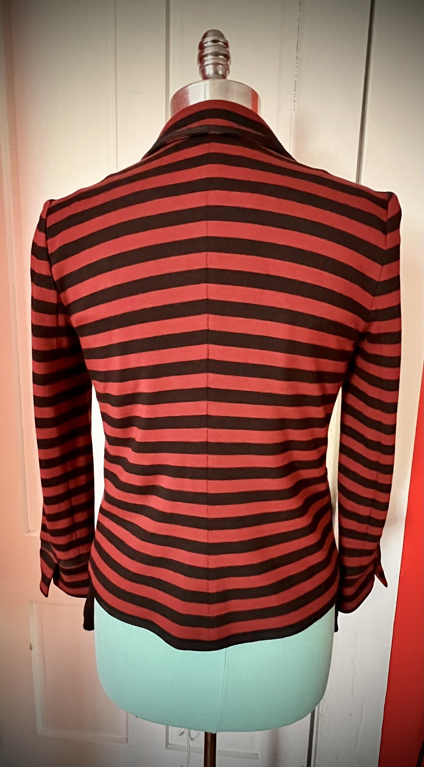 ✨ Banana Republic Striped Blazer — Size 6