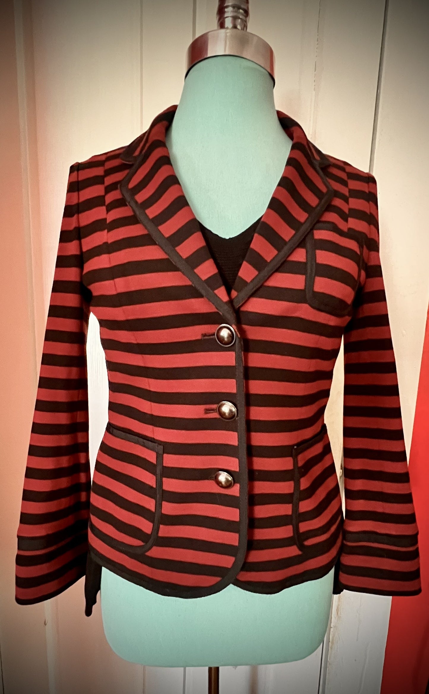 ✨ Banana Republic Striped Blazer — Size 6