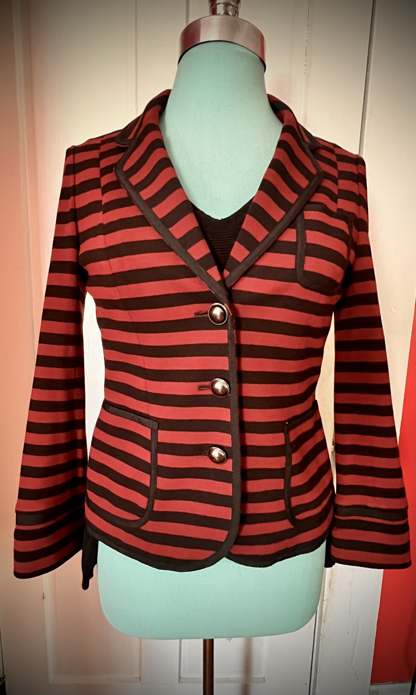✨ Banana Republic Striped Blazer — Size 6